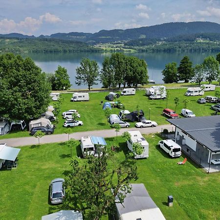 Готель Camp Веленє Екстер'єр фото
