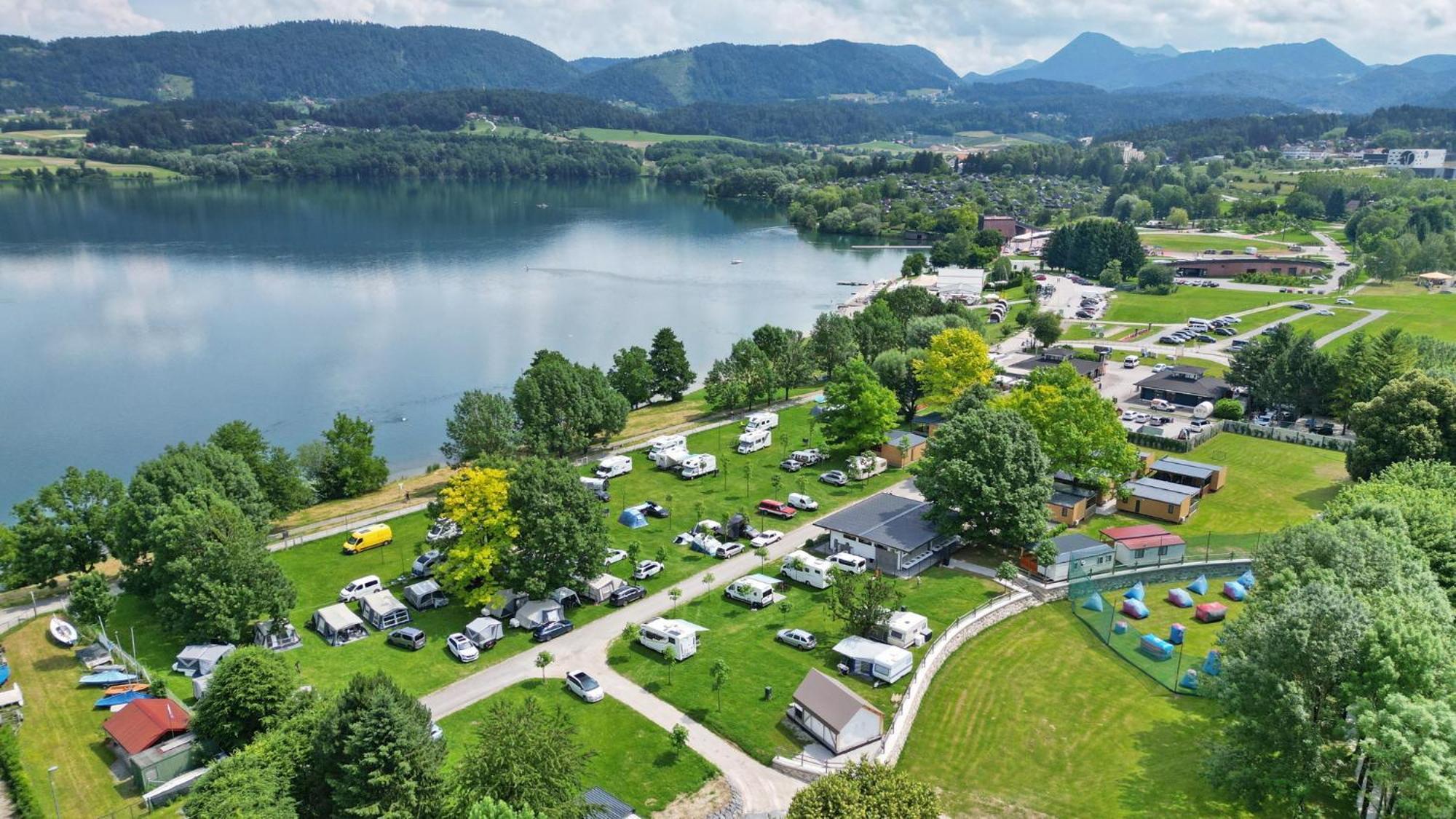 Готель Camp Веленє Екстер'єр фото